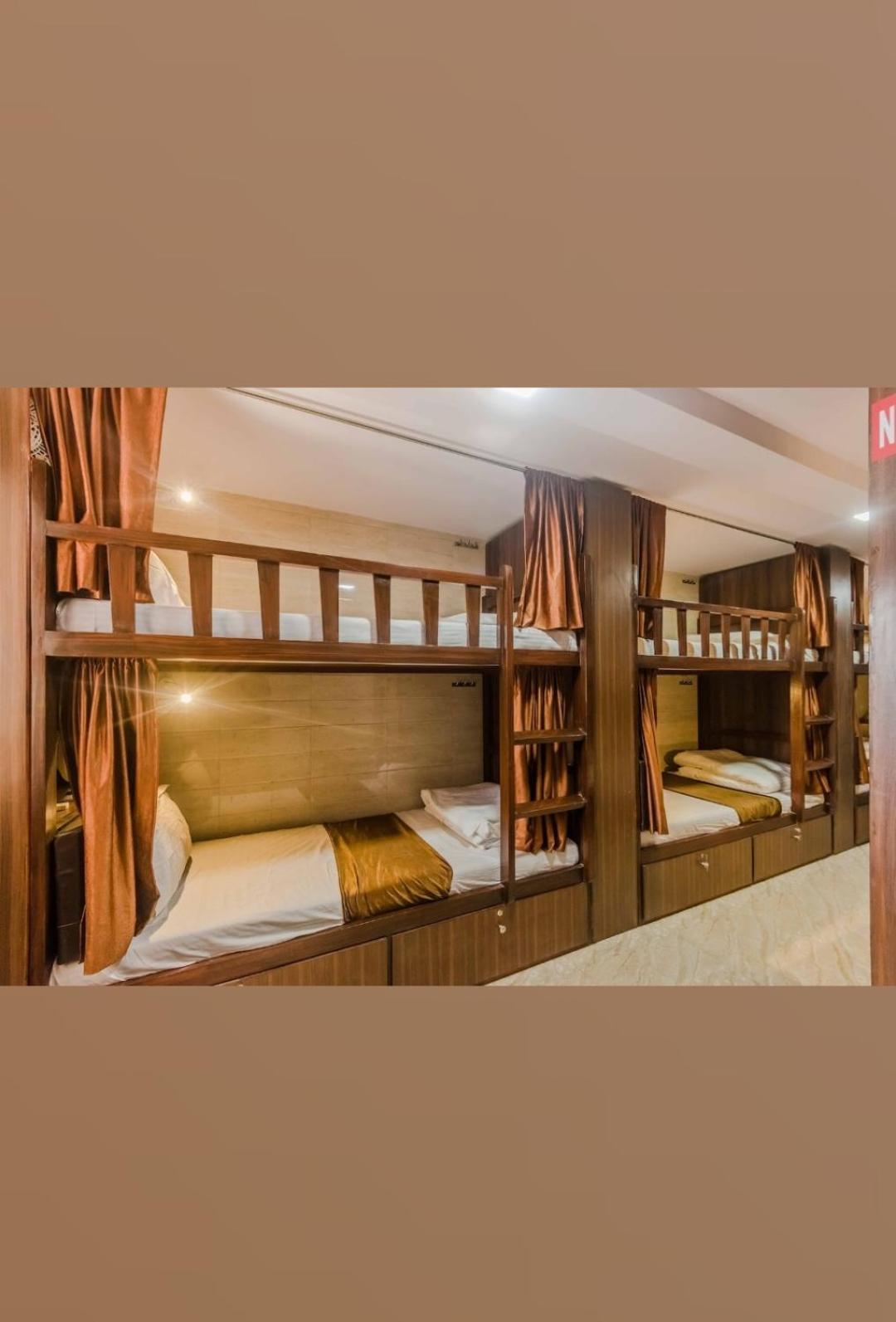 مومباي Awesome Dormitory Male Only المظهر الخارجي الصورة